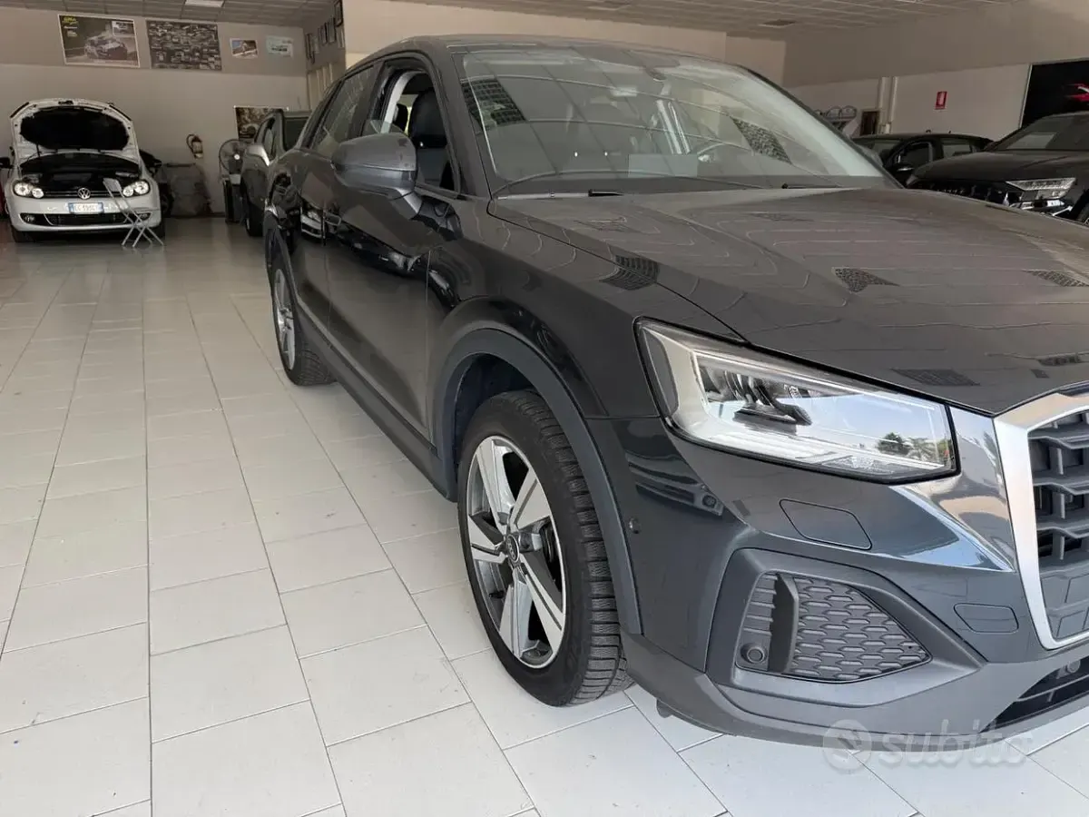 Usata Audi Q2 Admired 116 CV (85 kW) 2022 Grigio SUV