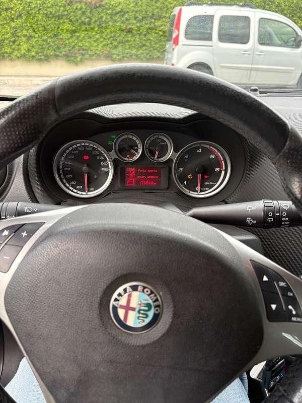 Usata Alfa Romeo MiTo Progression 90 CV (66 kW) 2009 Argento Utilitaria