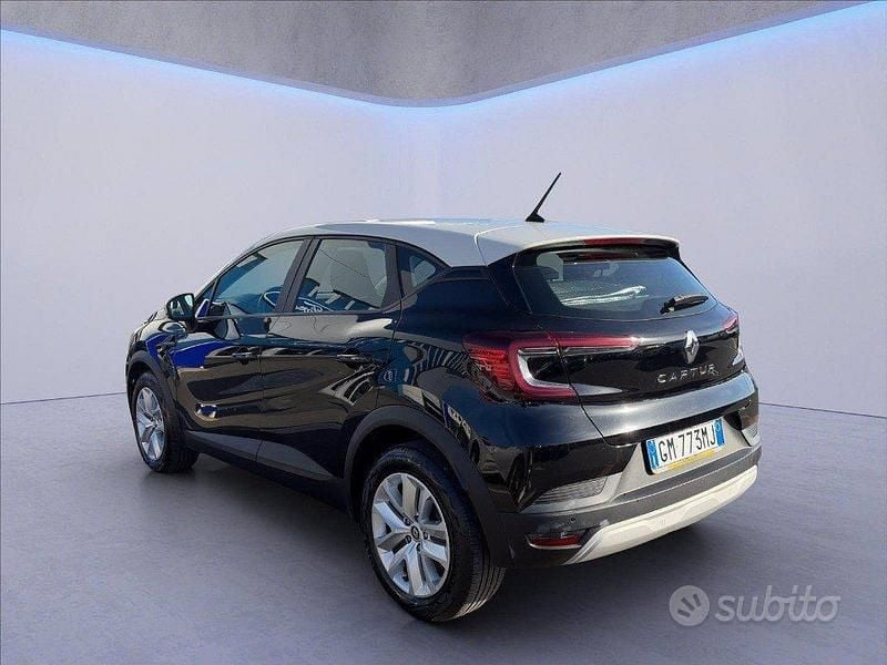 Usata Renault Captur Intens 101 CV (74 kW) 2023 Nero SUV
