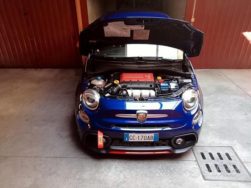 Usata Abarth 595 Pista 160 CV (117 kW) 2020 Blu Berlina