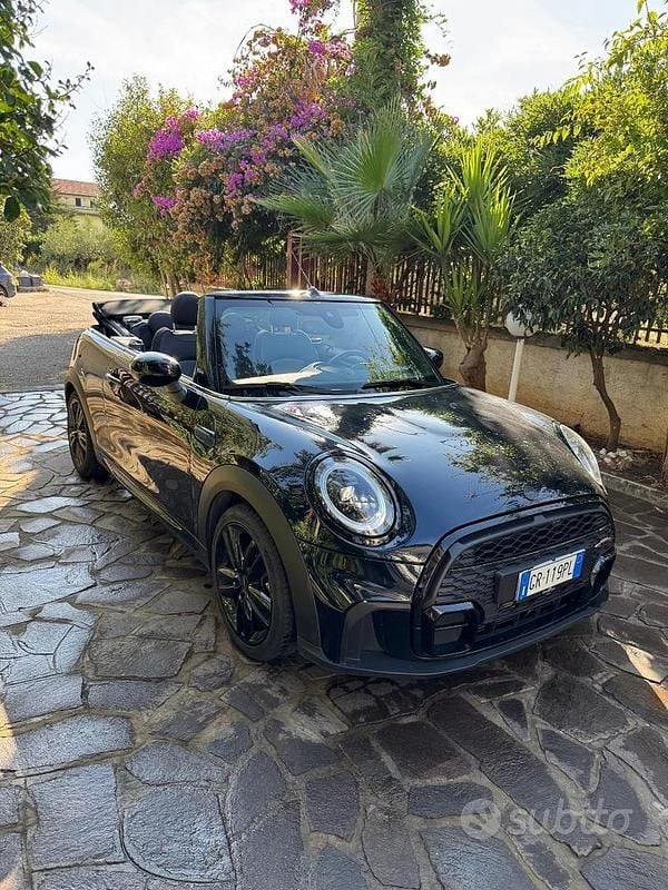 Begagnad Mini John Cooper Works Cabriolet 2024 Blå Cab