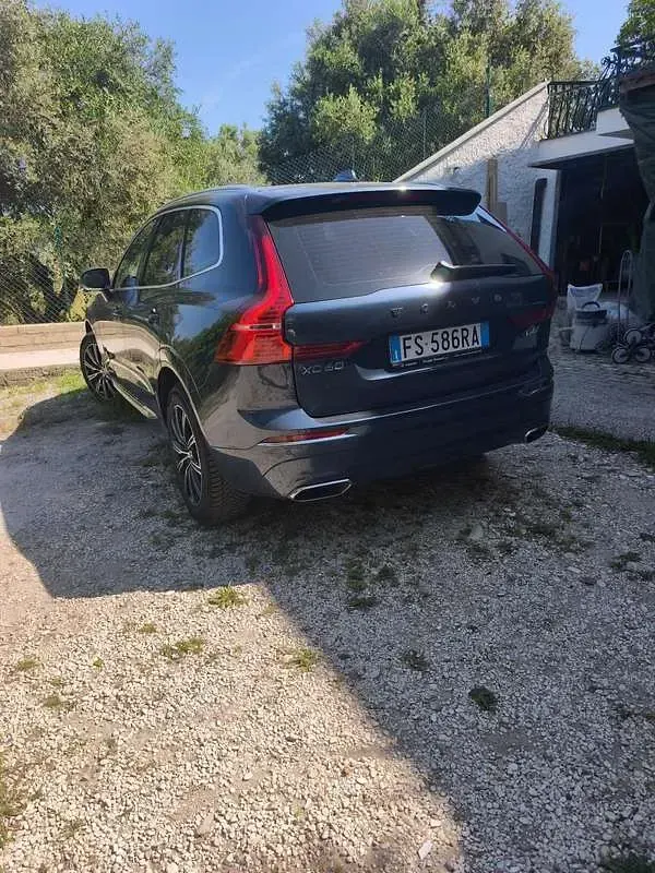 Usata Volvo XC60 Inscription 190 CV (139 kW) 2018 Blu SUV