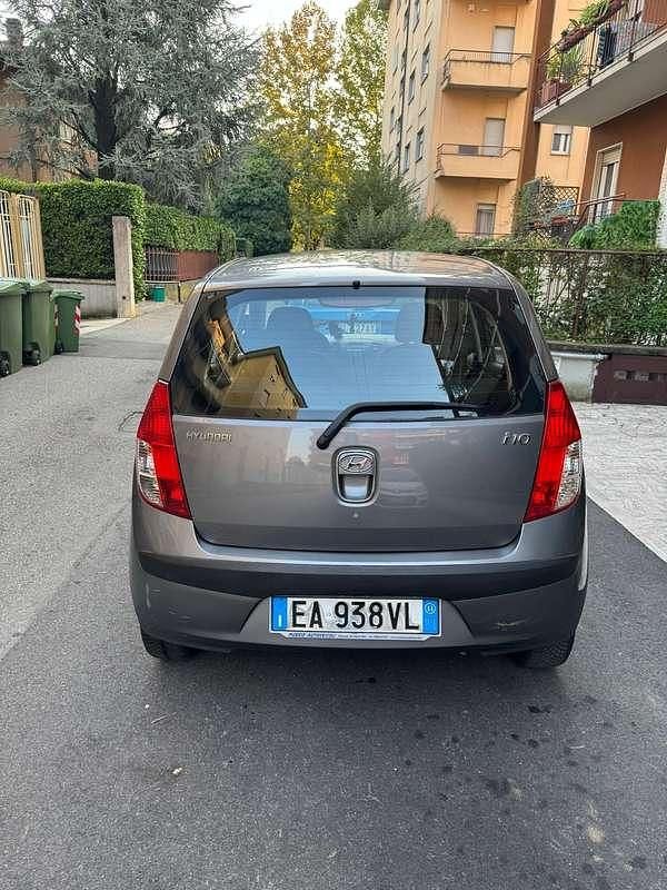 Usata Hyundai i10 65 CV (47 kW) 2011 Grigio Utilitaria