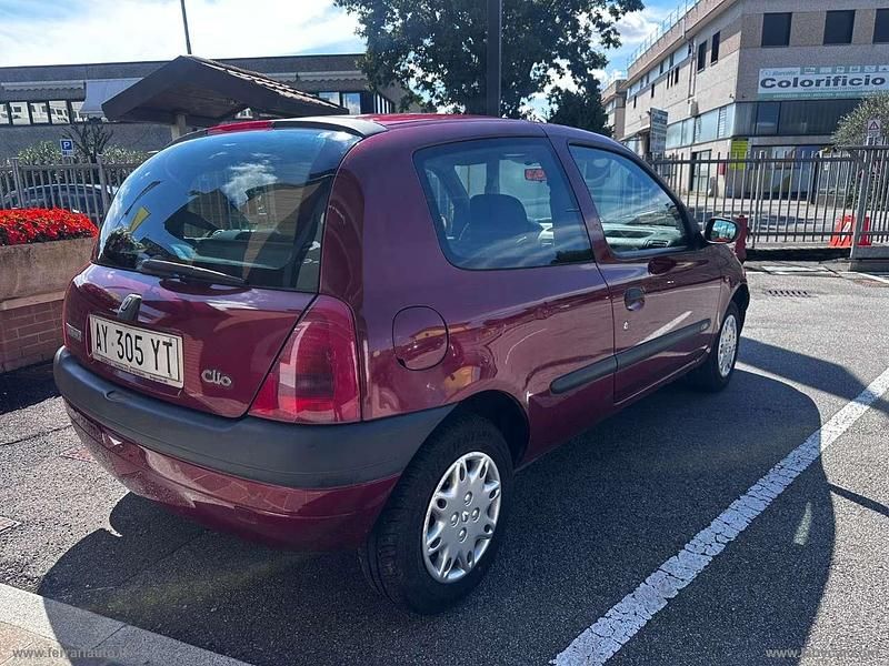 Usata Renault Clio II 58 CV (42 kW) 1998 Rosso Berlina