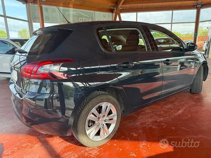 Usata Peugeot 308 99 CV (72 kW) 2018 Blu Berlina