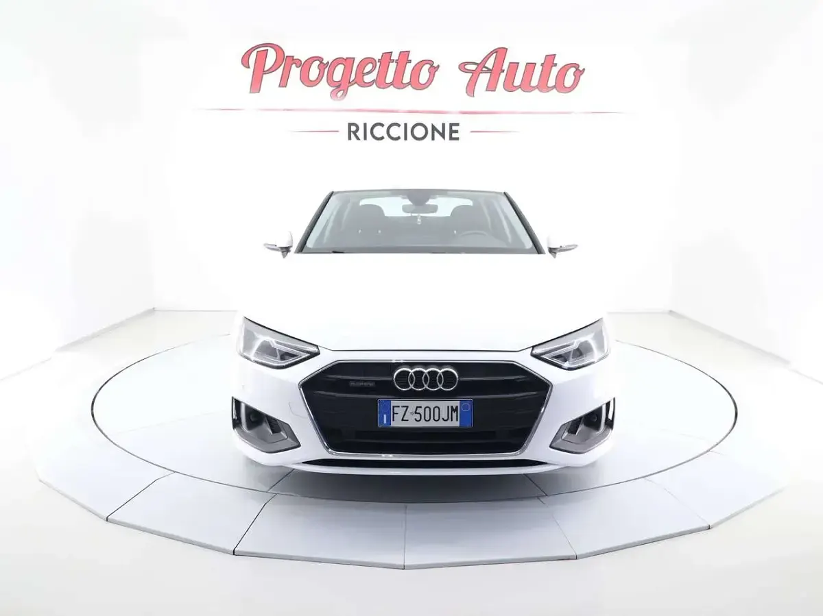 Usata Audi A4 Business 190 CV (139 kW) 2019 Bianco ibis Berlina