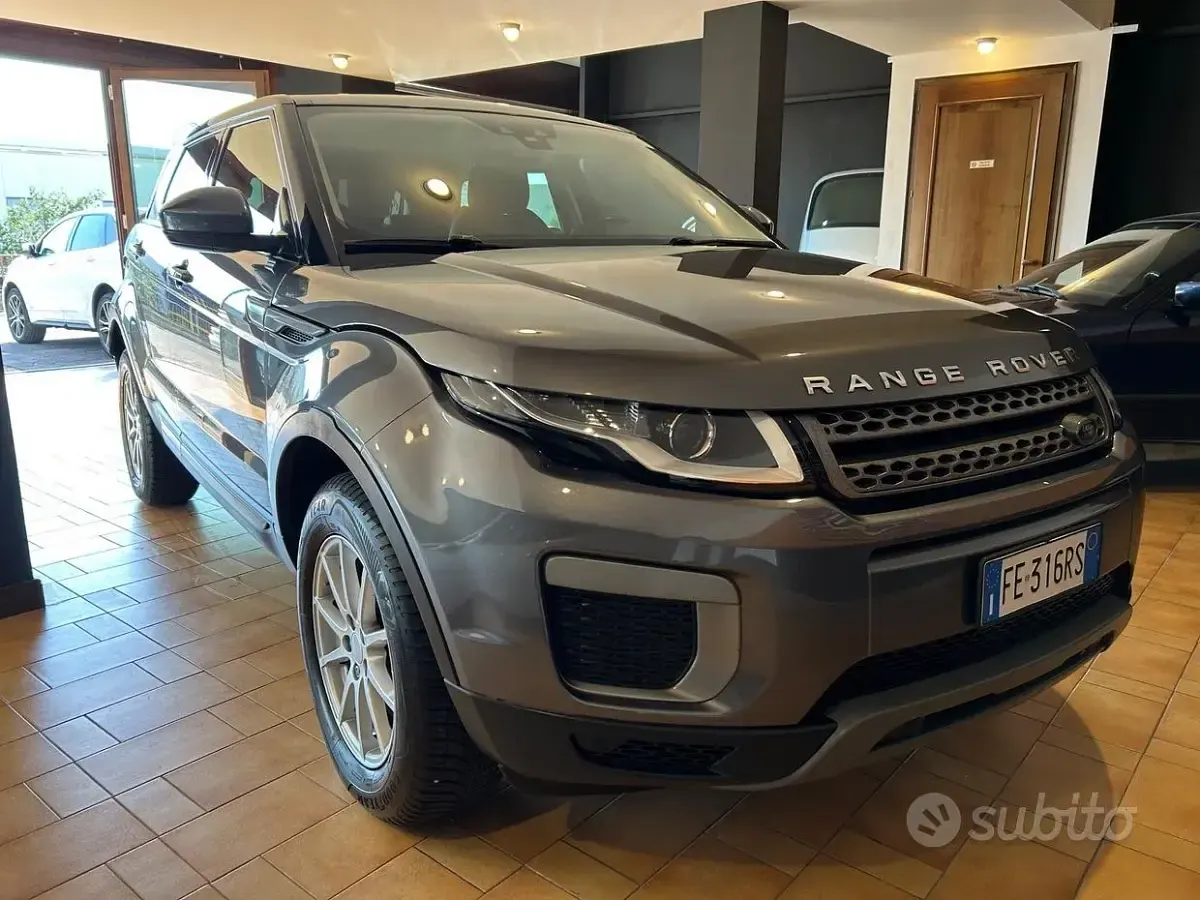 Usata Land Rover Range Rover evoque 150 CV (110 kW) 2016 Grigio SUV