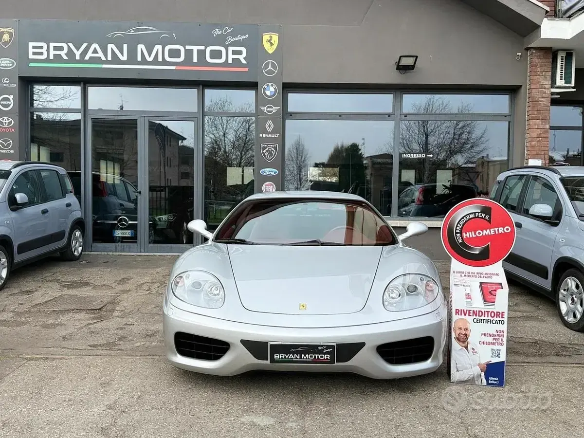 Usata Ferrari 360 400 CV (294 kW) 2002 Grigio Coupé