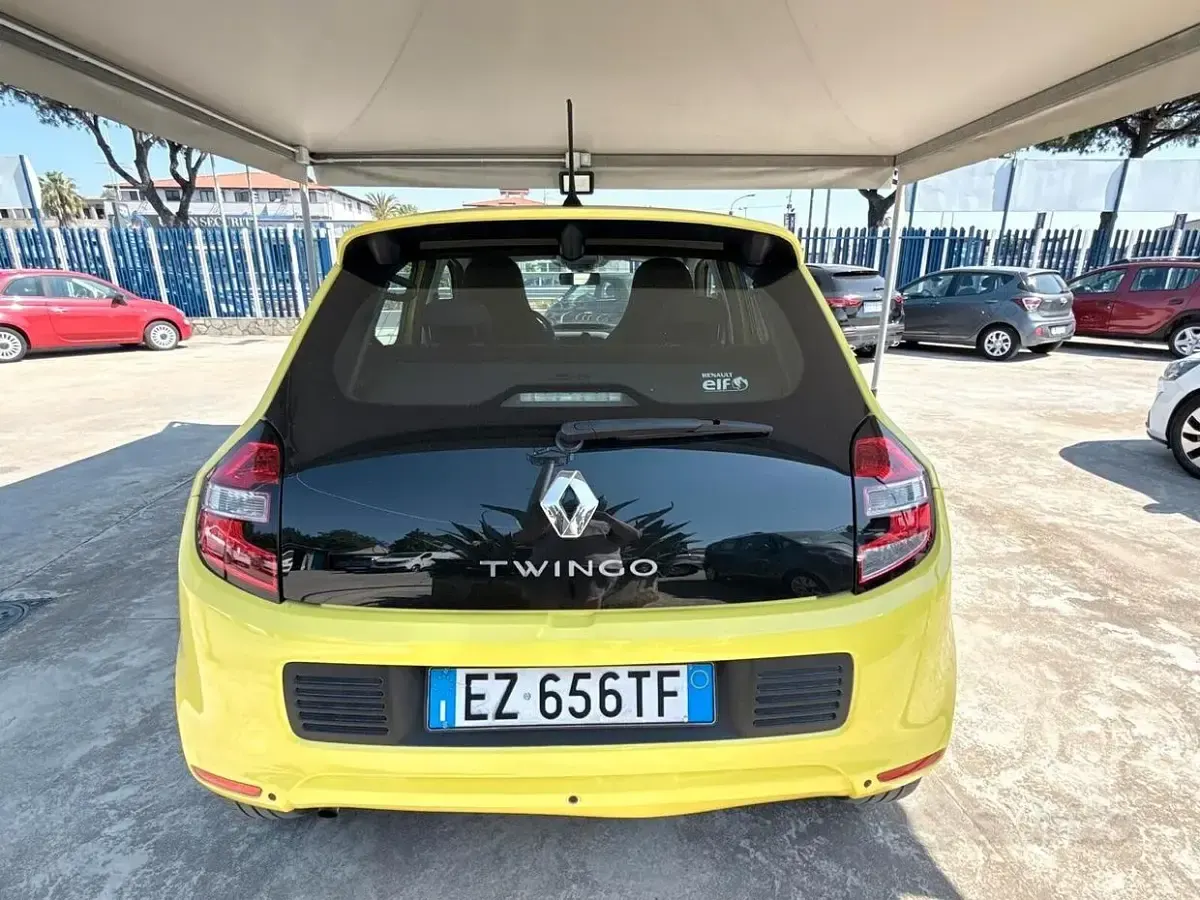 Usata Renault Twingo SE 69 CV (50 kW) 2015 Giallo Utilitaria