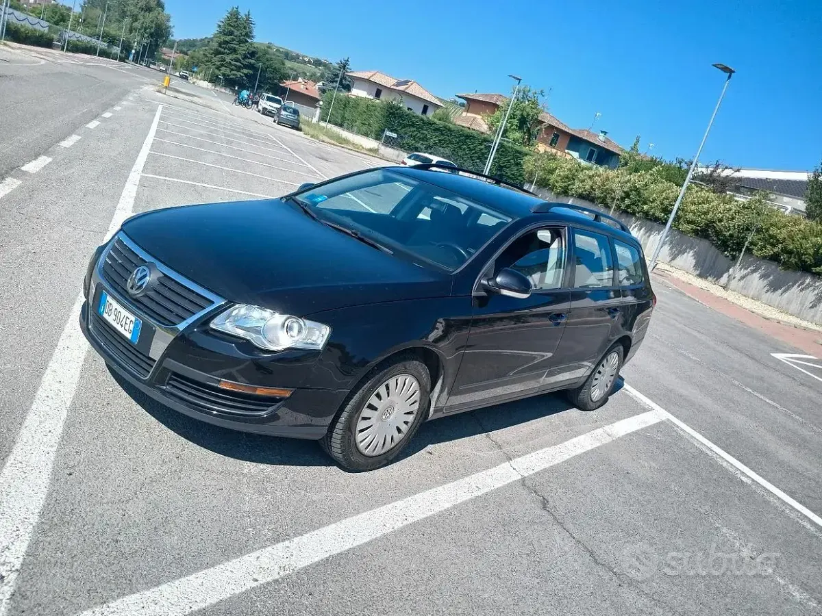 Usata VW Passat 75 CV (55 kW) 2006 Nero Station wagon