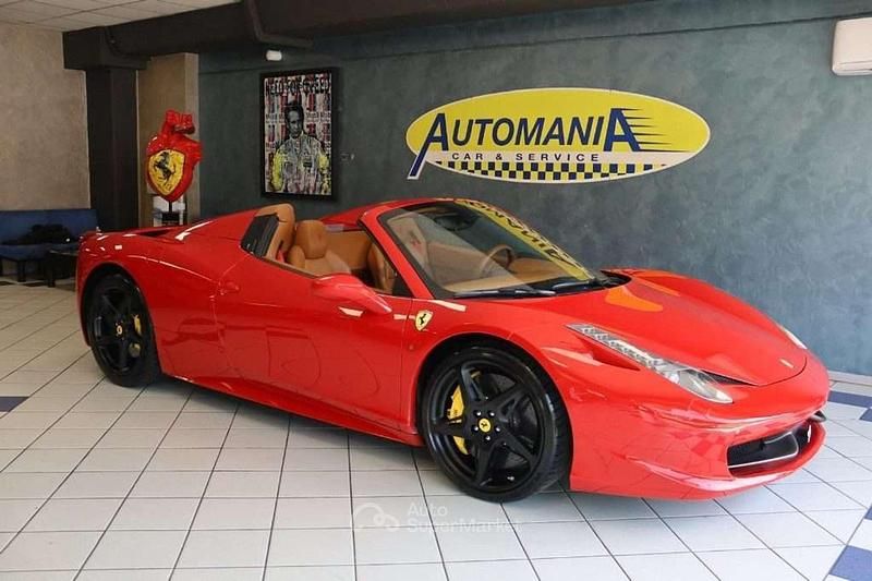 Rosso Usata 2015 Ferrari 458 Cabrio | 235.000 € - Immagine 1/4