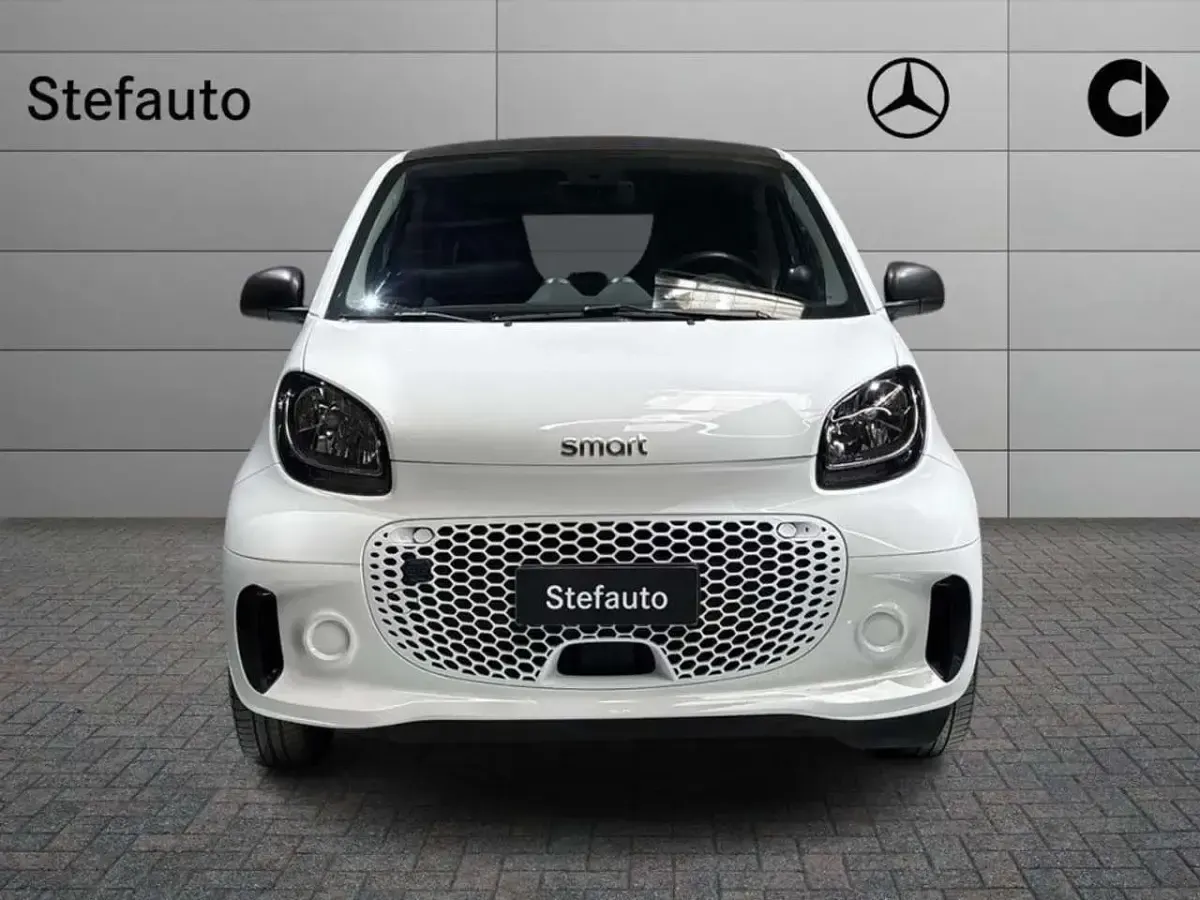 Usata Smart ForTwo Coupé Pure 41 kW (56 CV) 2022 Bianco Utilitaria