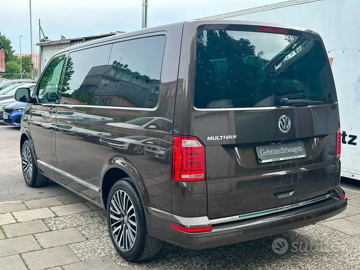 Usata VW Multivan 204 CV (150 kW) 2018 Marrone Monovolume