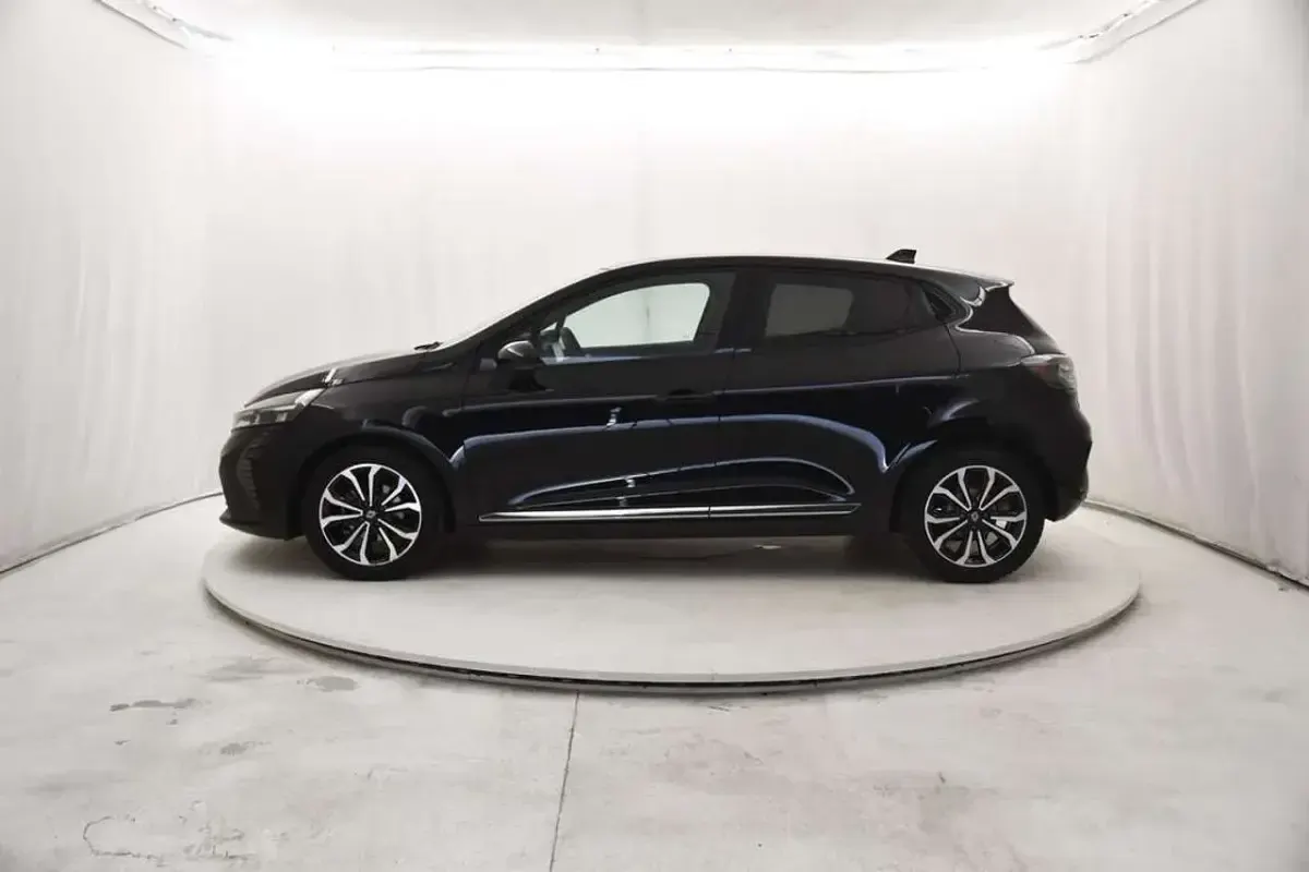 Usata Renault Clio V Techno 91 CV (66 kW) 2025 Nero etoilé Berlina