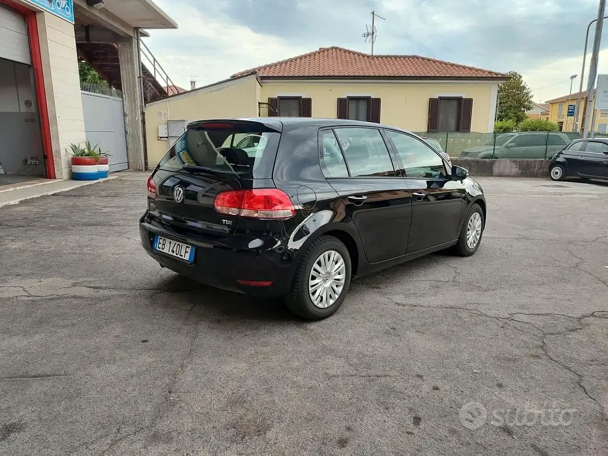 Usata VW Golf VII 105 CV (77 kW) 2012 Nero Berlina