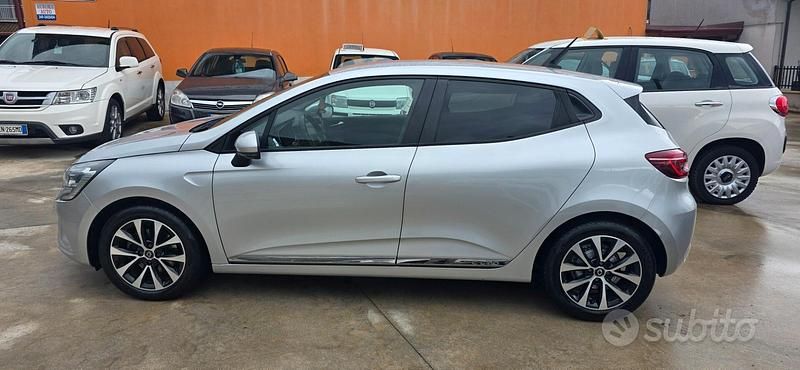 Usata Renault Clio V Zen 115 CV (84 kW) 2020 Grigio Berlina