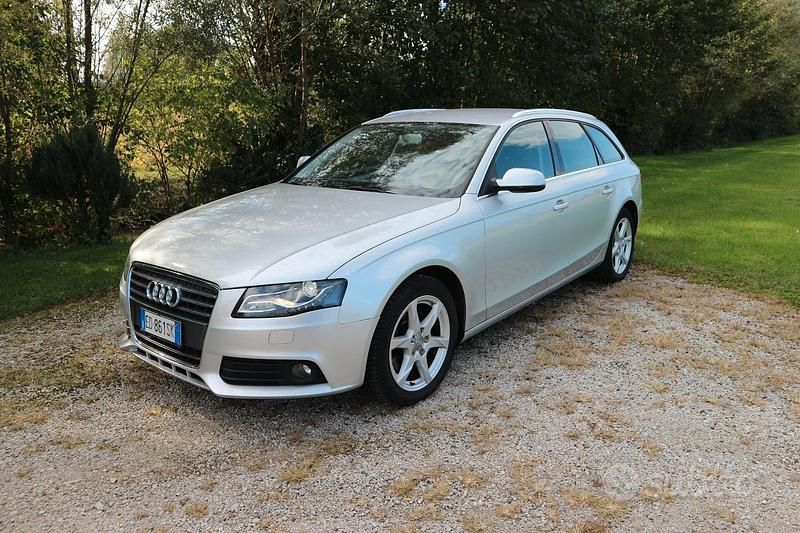 Usata Audi A4 143 CV (105 kW) 2010 Grigio Berlina