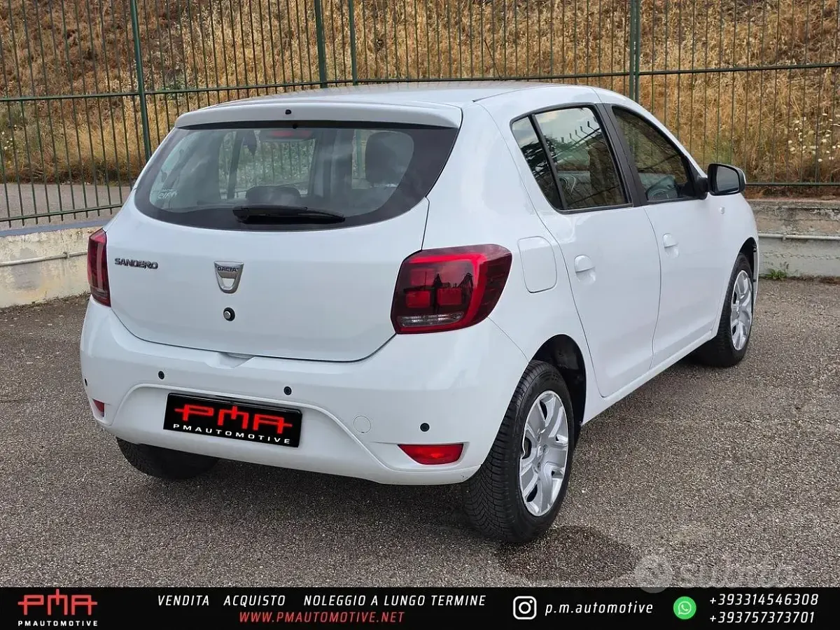 Usata Dacia Sandero 75 CV (55 kW) 2020 Bianco Berlina