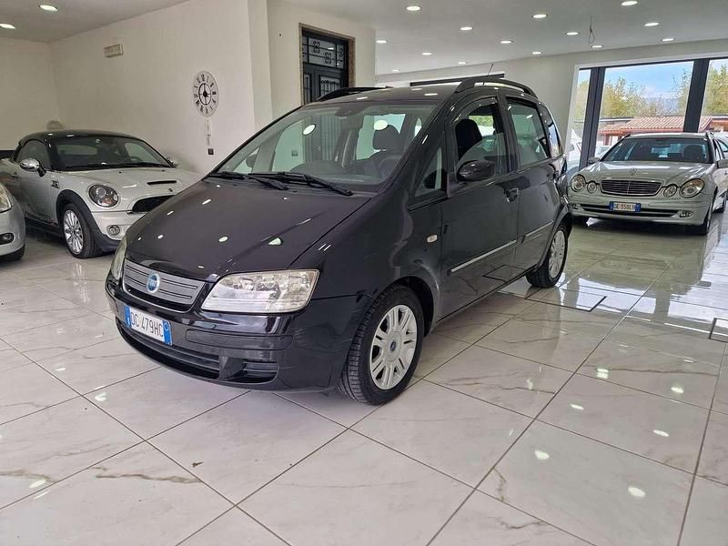 Usata Fiat Idea 90 CV (66 kW) 2006 Nero Monovolume