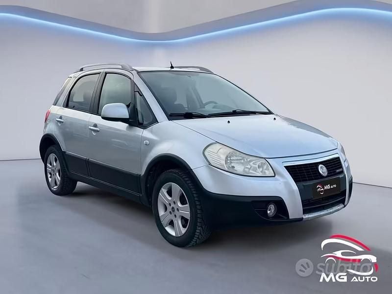 Usata Fiat Sedici Emotion 120 CV (88 kW) 2006 Grigio SUV