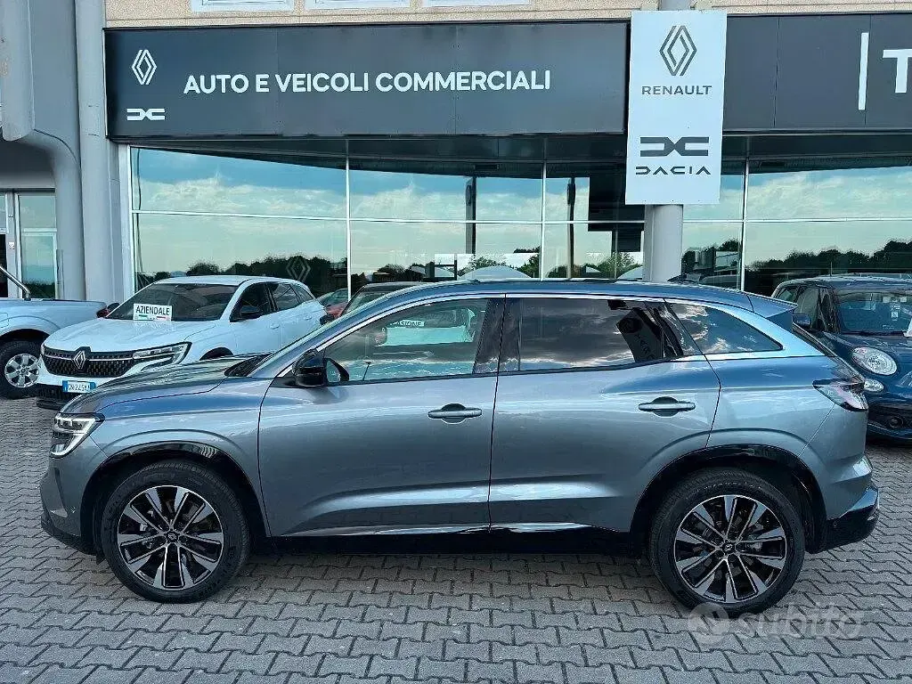 Usata Renault Austral Techno 200 CV (147 kW) 2023 Grigio SUV