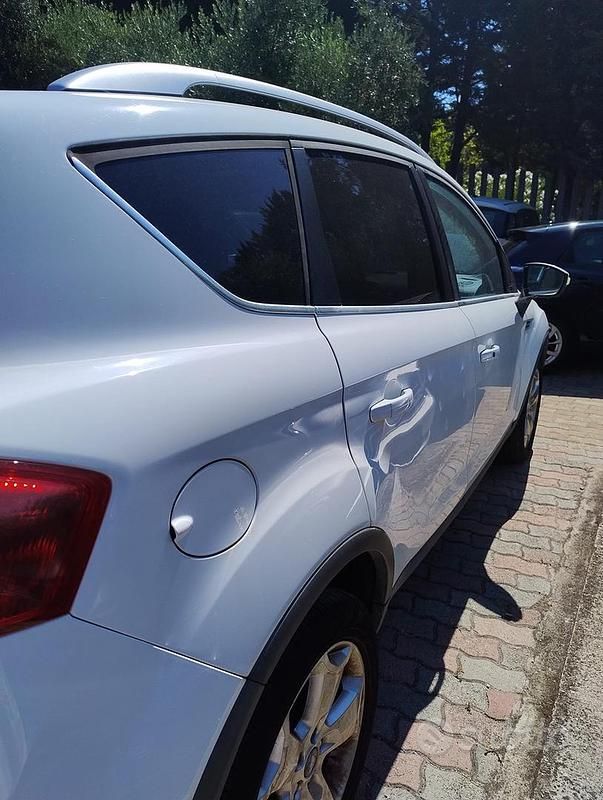 Usata Ford Kuga Titanium 136 CV (100 kW) 2010 Bianco SUV