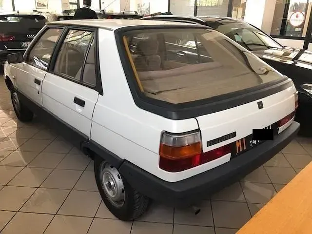 Occasion Renault R11 47 PK (34 kW) 1983 Beige Hatchback