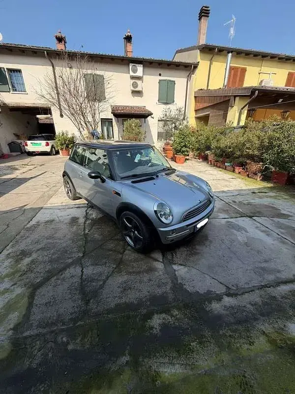 Usata Mini ONE 90 CV (66 kW) 2002 Utilitaria