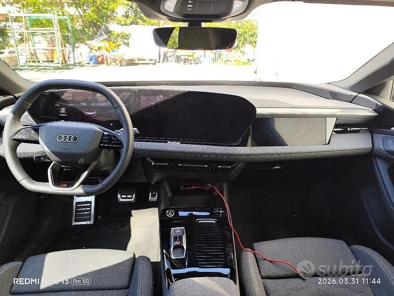 Usata Audi e-tron S-Line 210 kW (286 CV) 2025 Grigio SUV