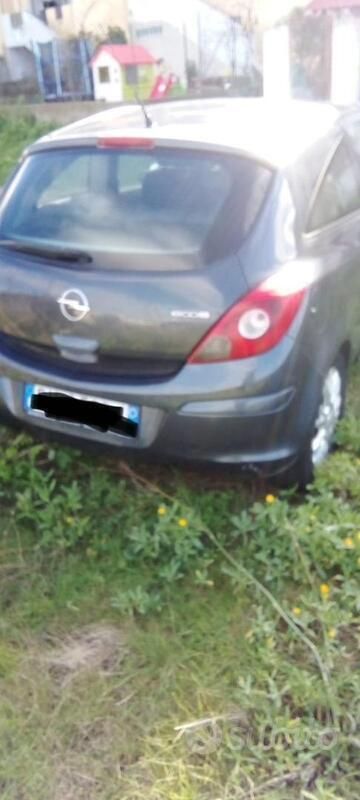 Usata 2009 Opel Corsa Due volumi | 2000 € (Ottimo prezzo) - Immagine 1/4