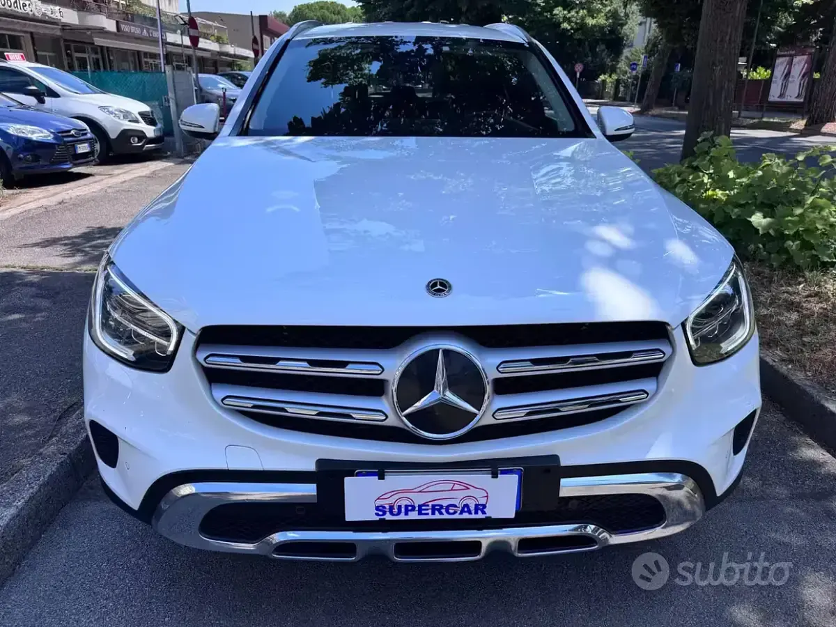 Usata Mercedes GLC200 163 CV (119 kW) 2021 Bianco SUV