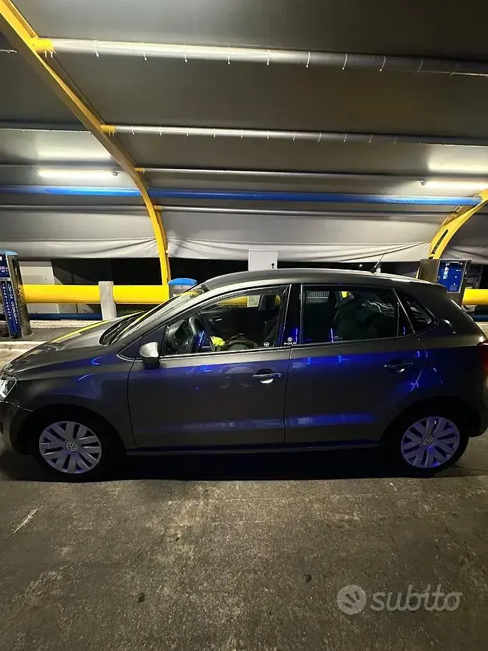 Usata VW Polo Comfortline 75 CV (55 kW) 2012 Grigio Utilitaria