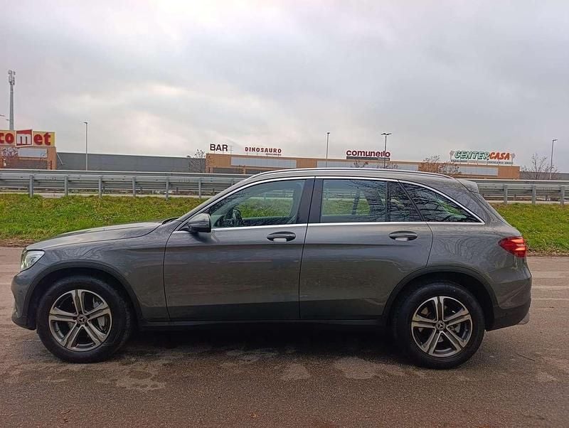 Usata Mercedes GLC220 170 CV (125 kW) 2018 Grigio SUV