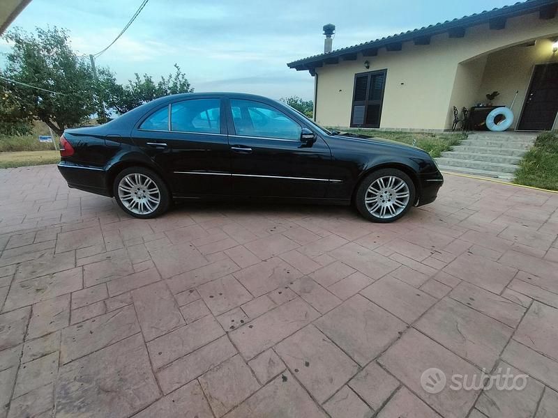 Usata Mercedes E320 Avantgarde 2006 Nero Berlina