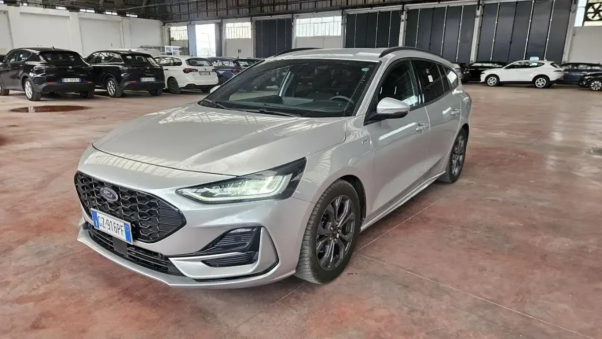 Usata Ford Focus ST-Line 115 CV (84 kW) 2025 Moondust silver Station wagon