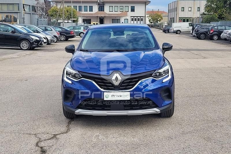Usata Renault Captur Equilibre 101 CV (74 kW) 2024 Blu SUV