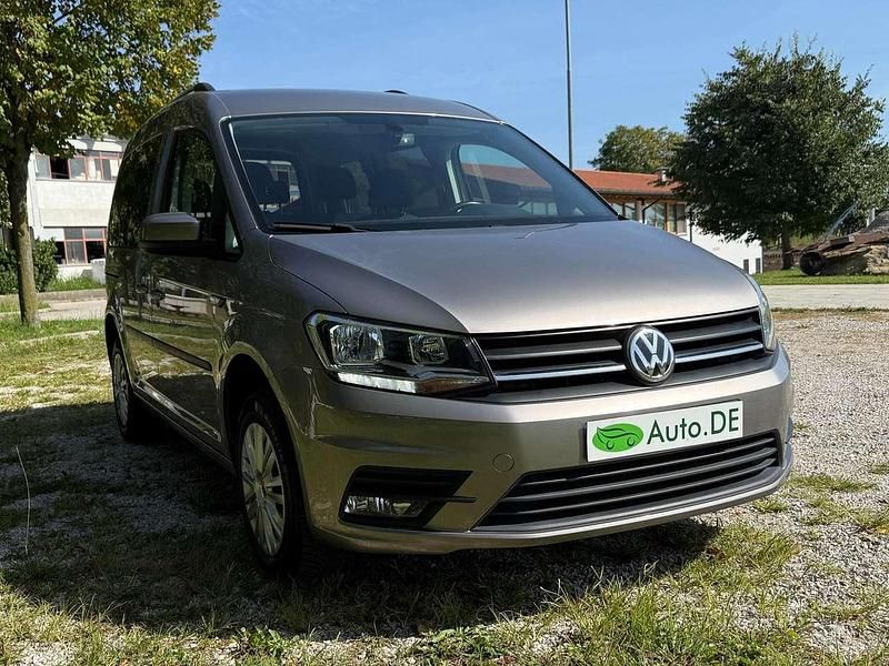 Usata VW Caddy 110 CV (80 kW) 2019 Marrone Monovolume