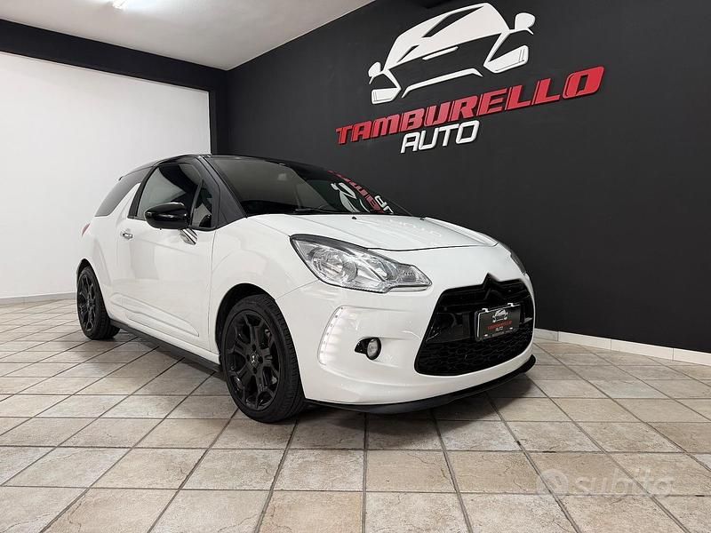 Bianco Usata 2011 DS Automobiles DS3 Coupé | 5490 € (Buon prezzo) - Immagine 1/4