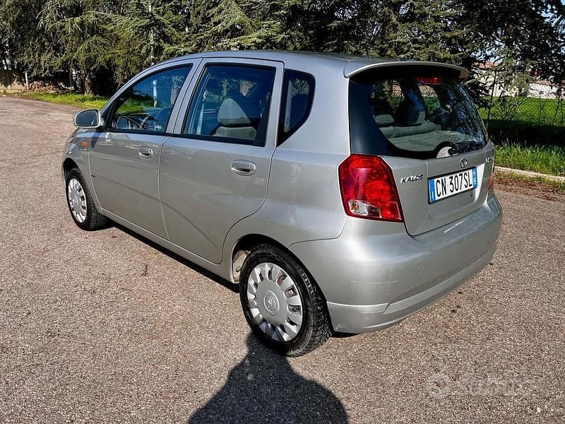 Usata Chevrolet Kalos SE Plus 72 CV (52 kW) 2004 Grigio Berlina