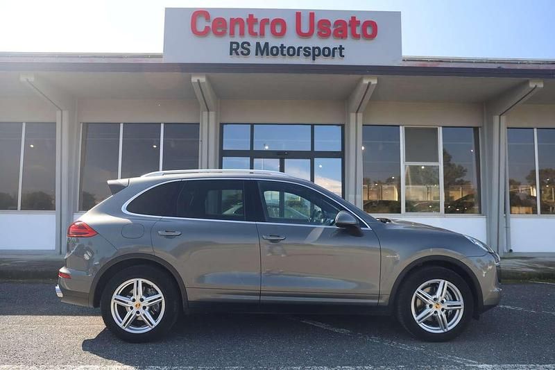Usata Porsche Cayenne 250 CV (183 kW) 2015 Argento SUV