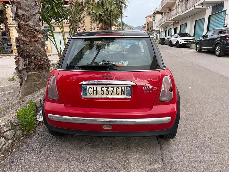 Usata Mini One D 75 CV (55 kW) 2004 Rosso Utilitaria