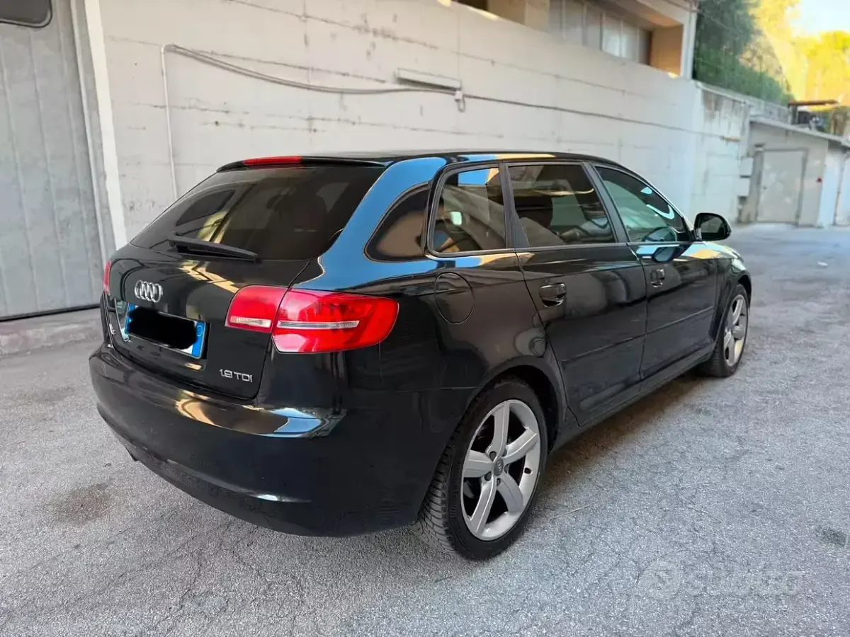 Usata Audi A3 105 CV (77 kW) 2009 Nero Utilitaria