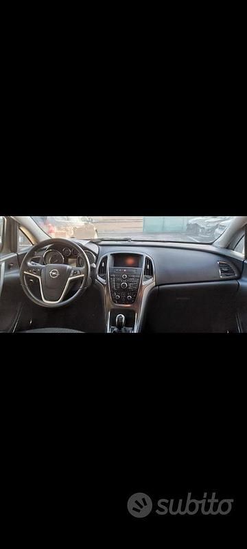 Usata Opel Astra 2013 Grigio Station wagon