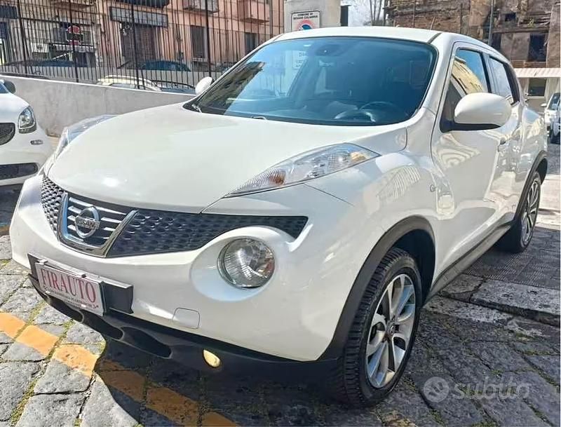 Usata Nissan Juke Tekna 110 CV (80 kW) 2013 Bianco SUV