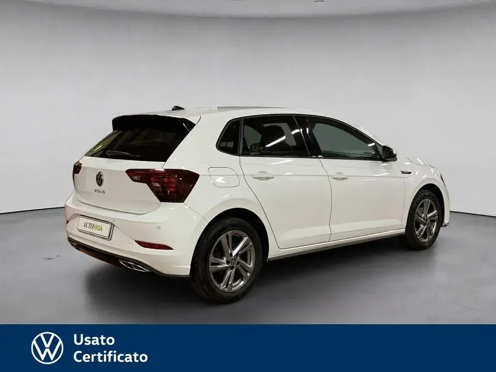 Usata VW Polo R-line 95 CV (69 kW) 2023 Bianco / pastello Utilitaria