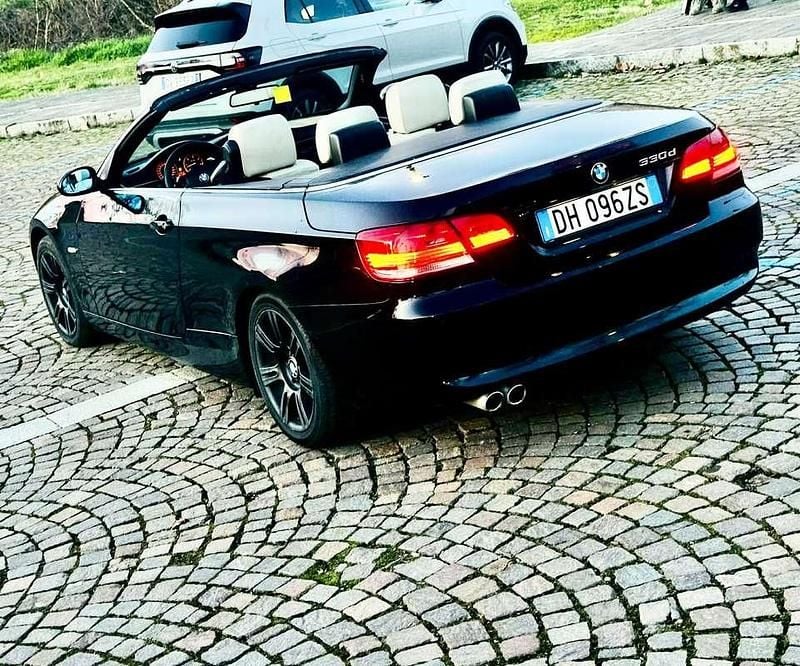 Usata BMW 330 Cabriolet Efficient Dynamics 231 CV (169 kW) 2006 Cabrio