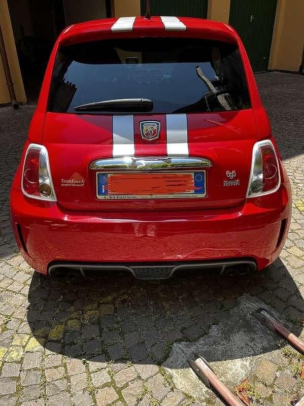 Usata Abarth 695 179 CV (131 kW) 2010 Rosso Utilitaria