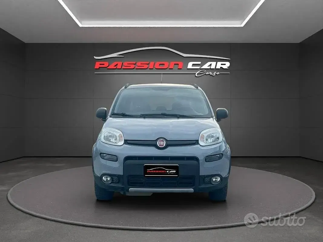 Usata Fiat Panda 4x4 S 86 CV (63 kW) 2018 Grigio Utilitaria
