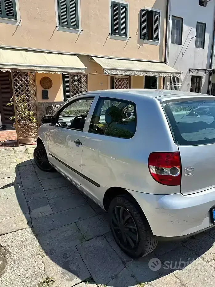 Usata VW Fox 75 CV (55 kW) 2007 Grigio Utilitaria