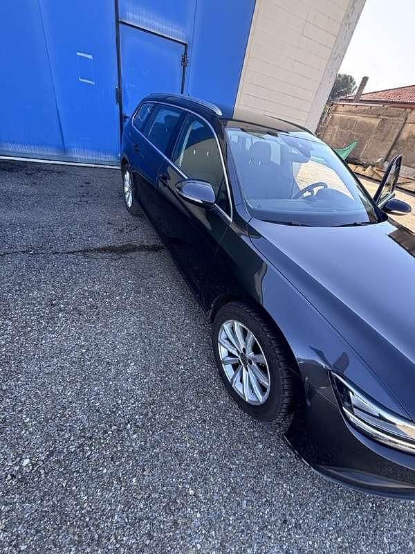 Begagnad VW Passat Business 122 HK (89 kW) 2021 Svart Kombi